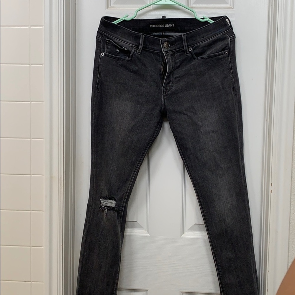 Express grey mid rise jeans.